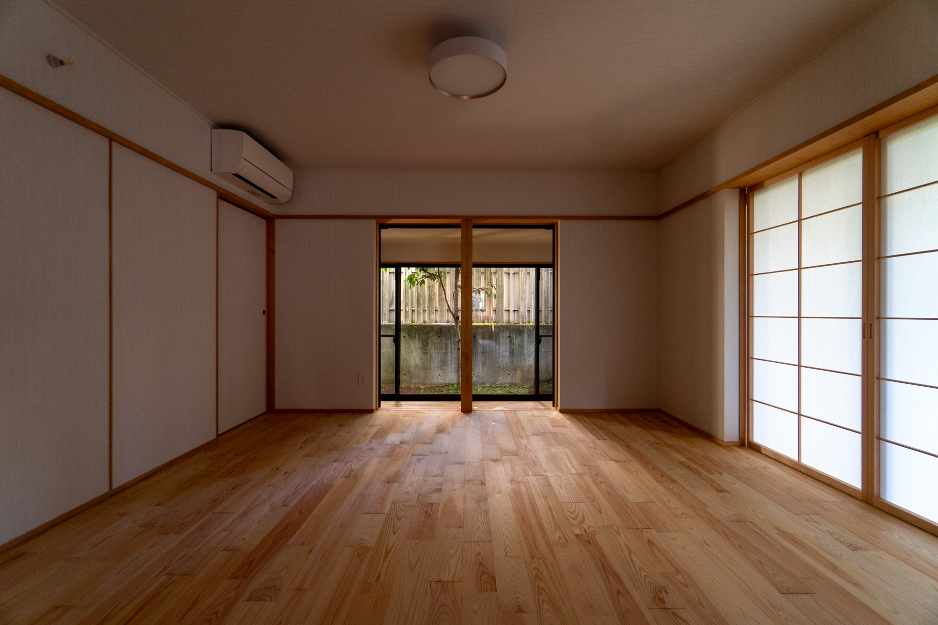 LDK横の居室