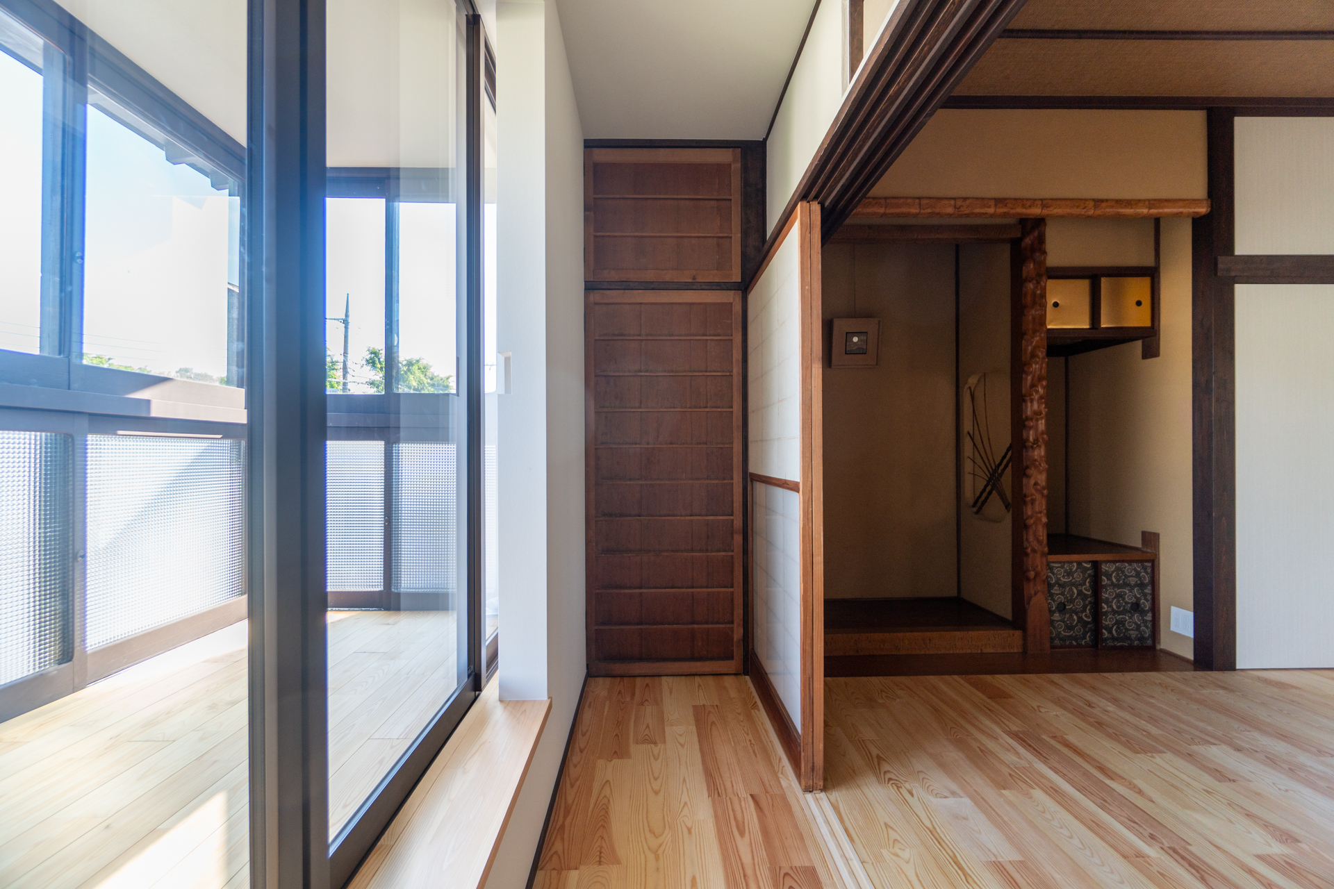二階居室サンルーム前の収納
