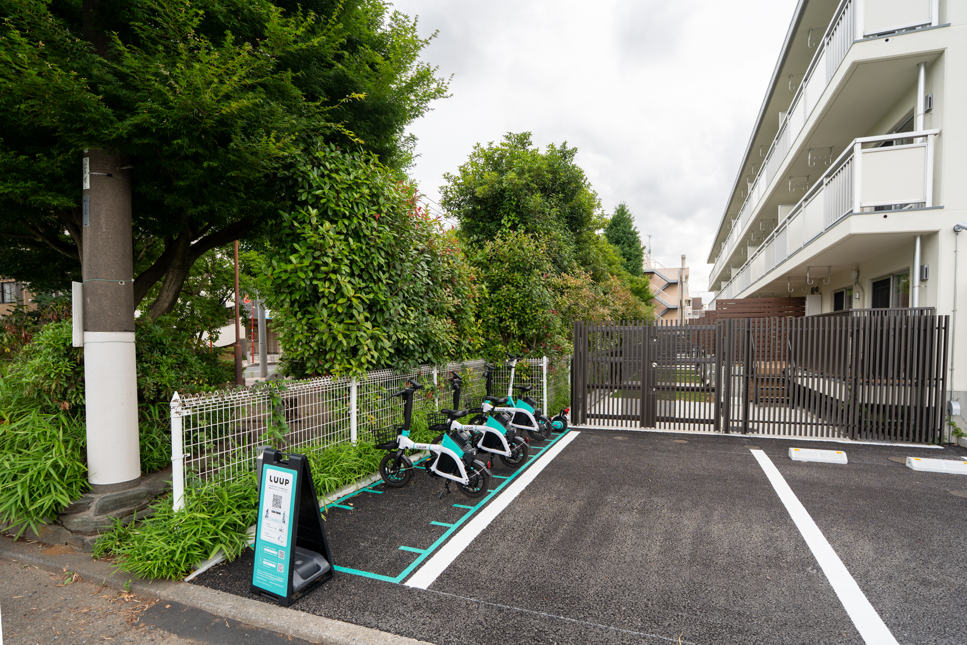 カーシェアを含むシェア型サービスが駐車場に