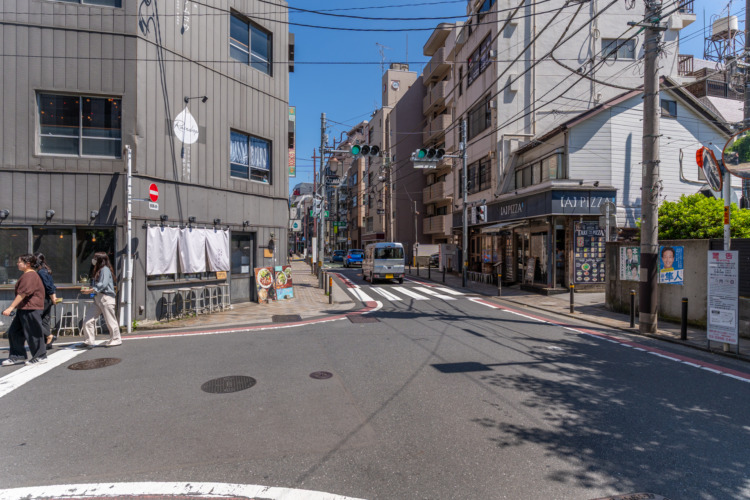 過ごしやすい街の、過ごせるバルコニー