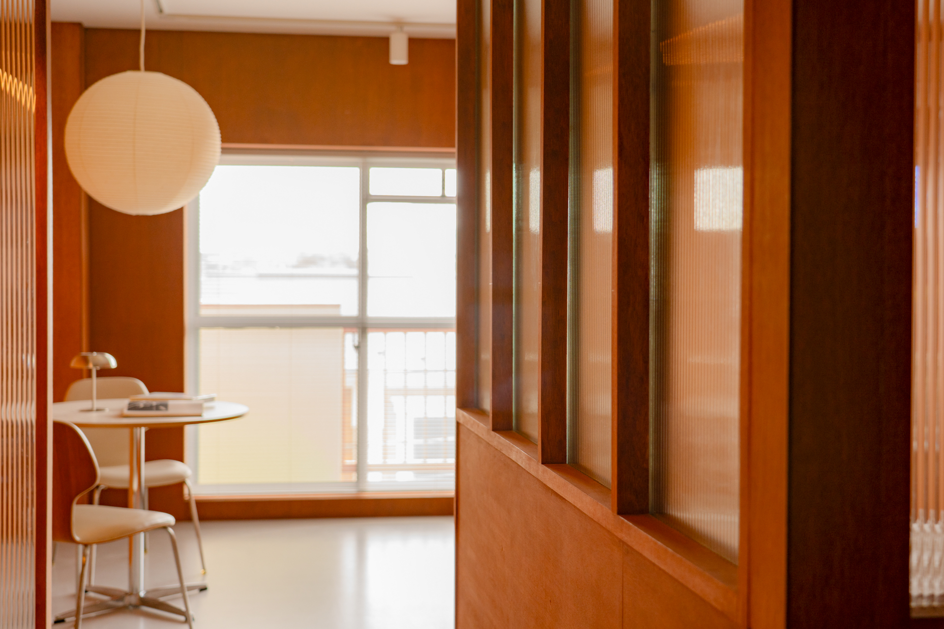 ここは部屋じゃないだろ...