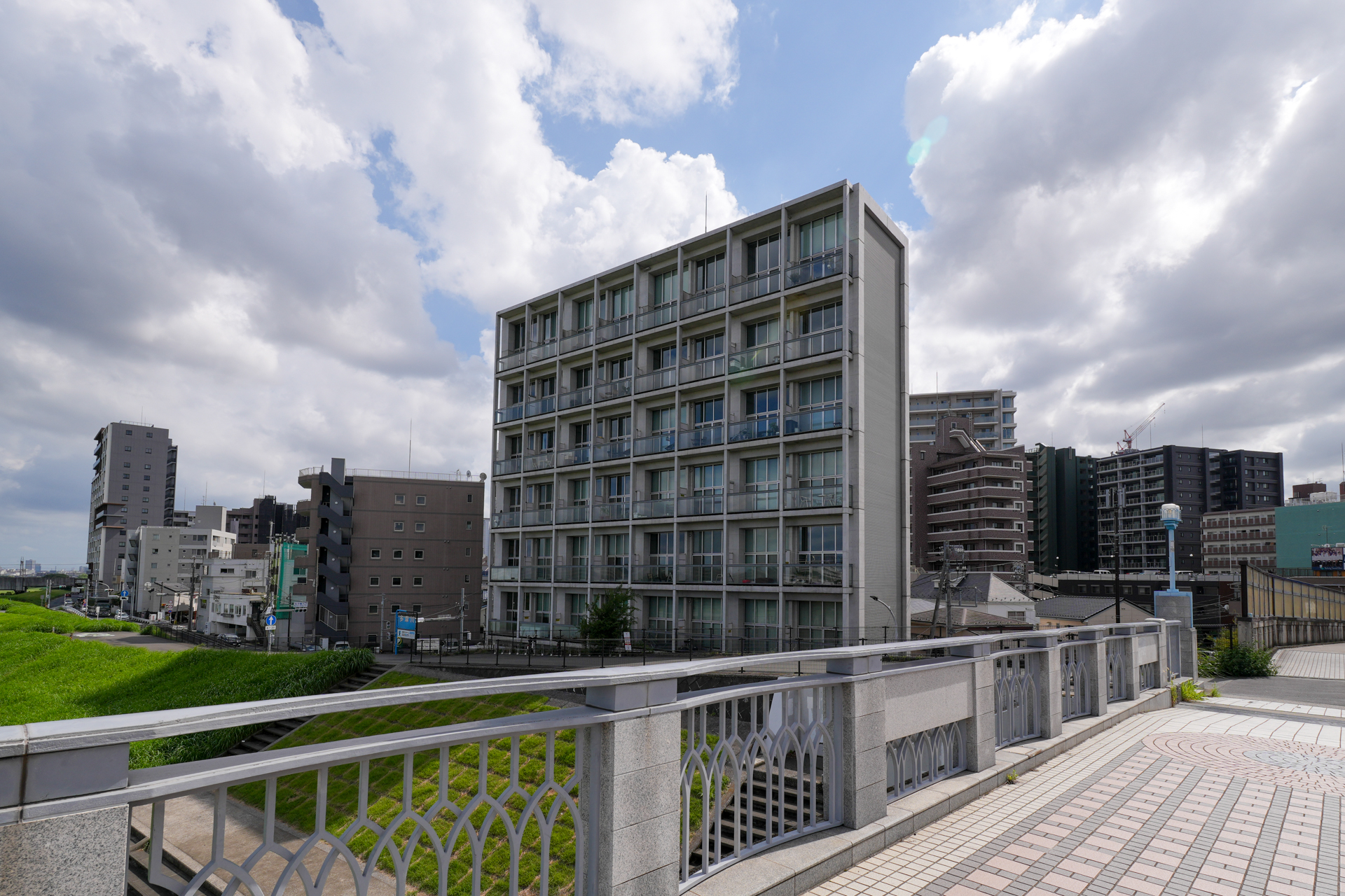 丸子橋を通る時にいつも気になっていたマンション