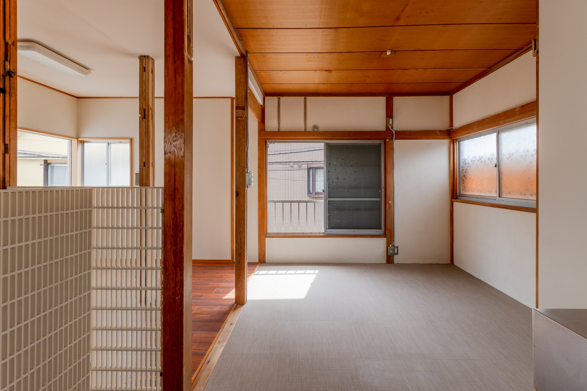 2F/入口からの目線
