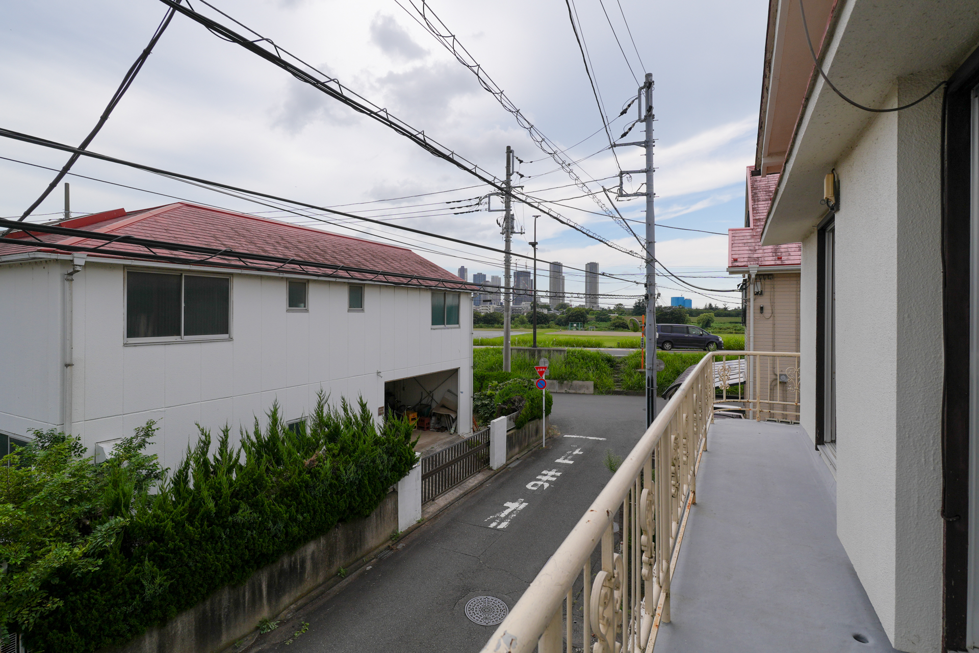 バルコニー、手すりがちょっと心許ない