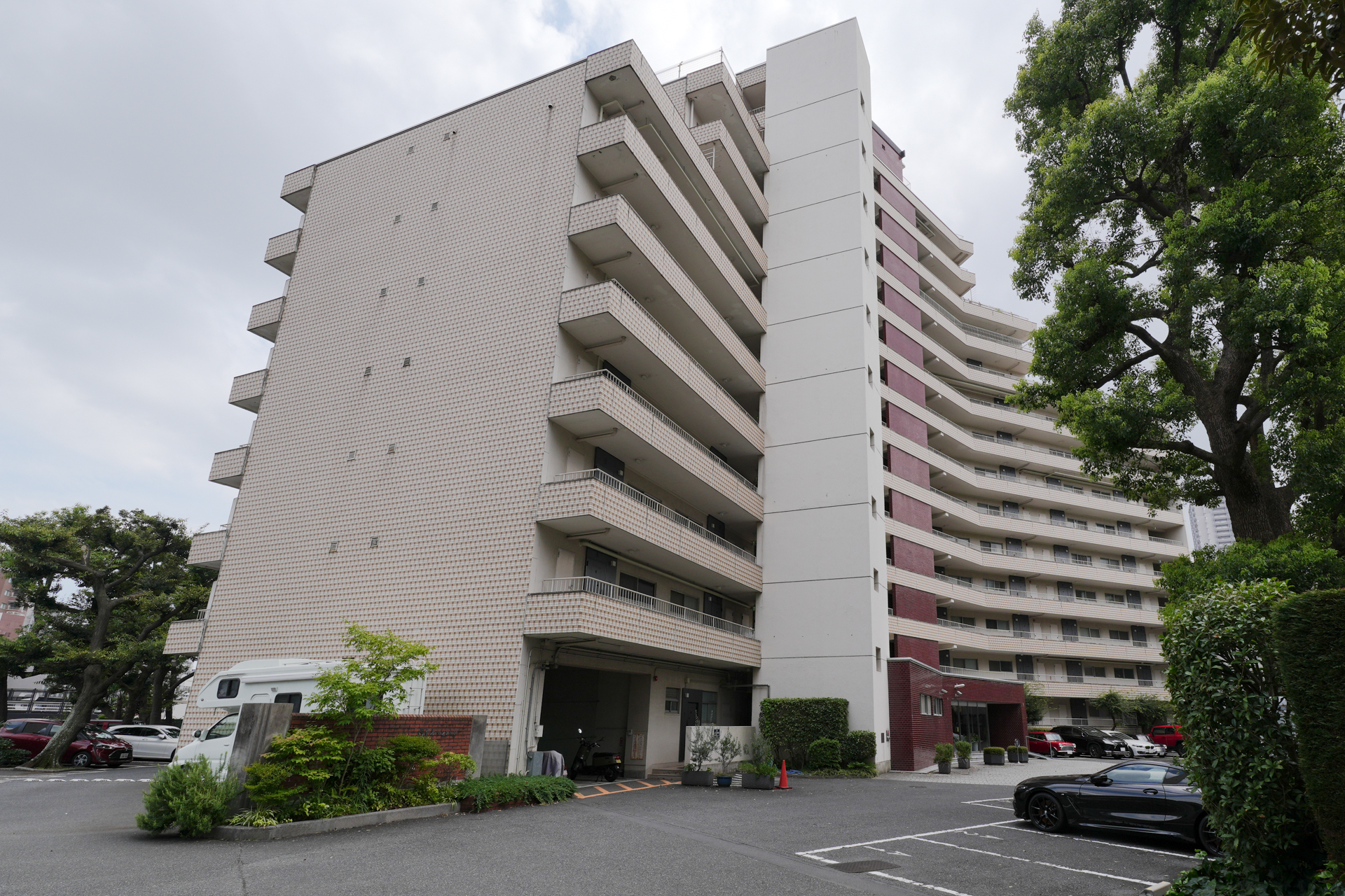 正面から外観