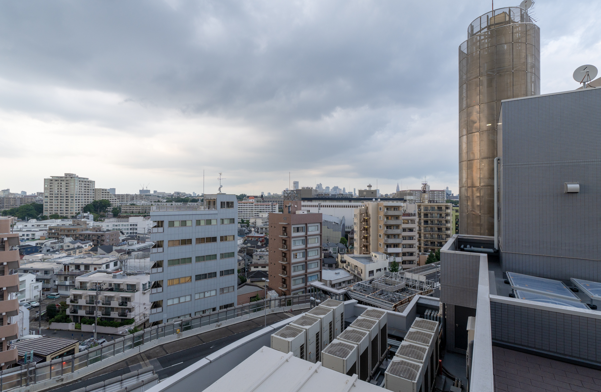 横の窓からの景色