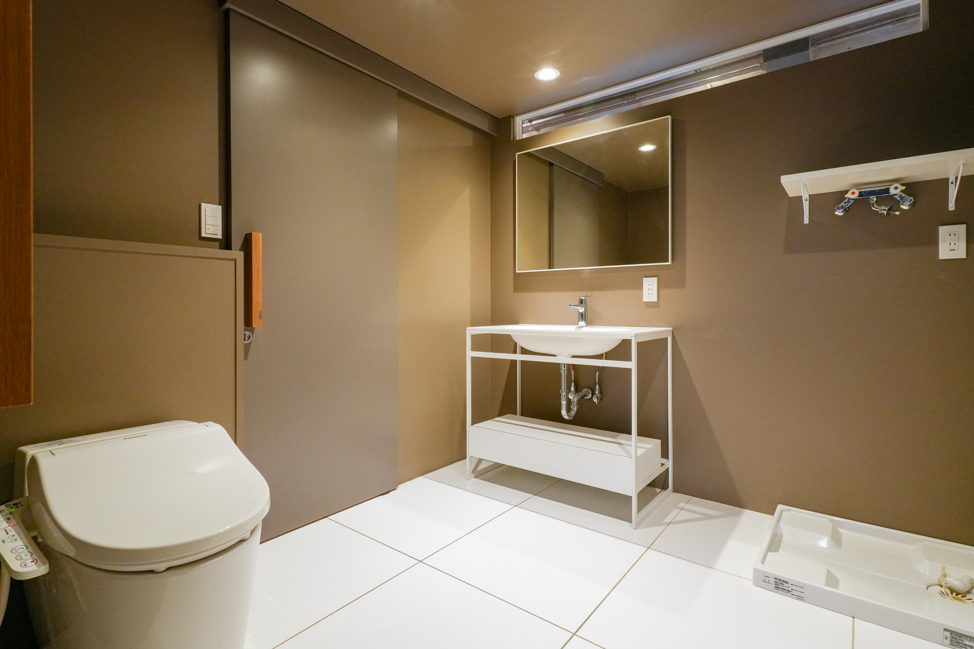 洗面台とトイレは同室