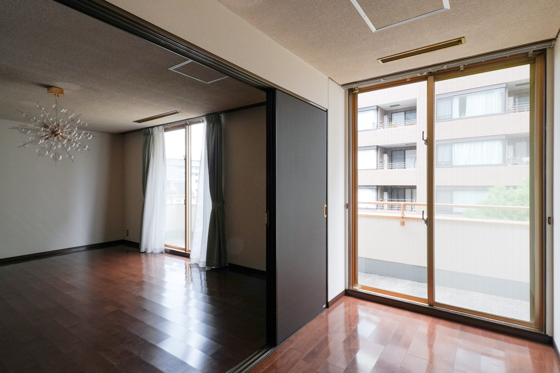 リビングにつながる小部屋