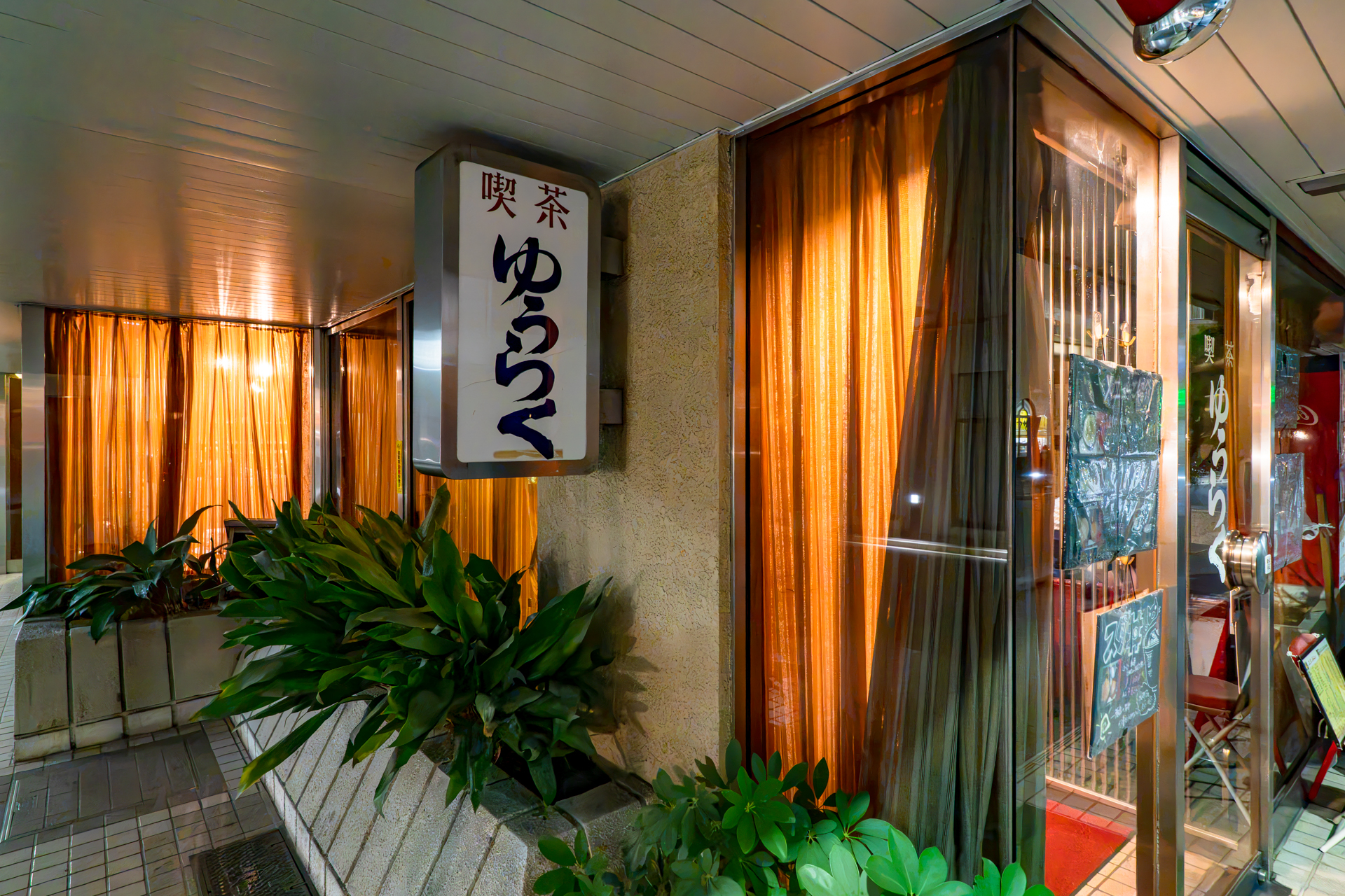 壁掛け看板も利用可能です