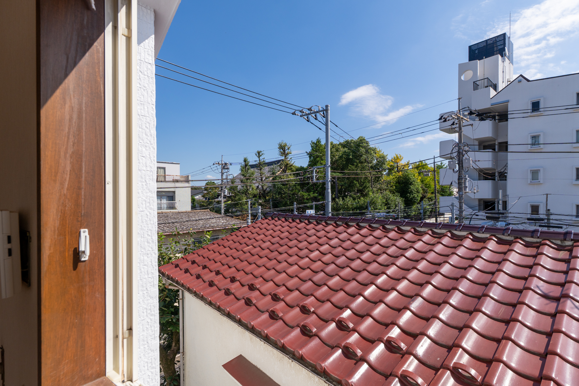 3F／龍雲寺の緑を借景に