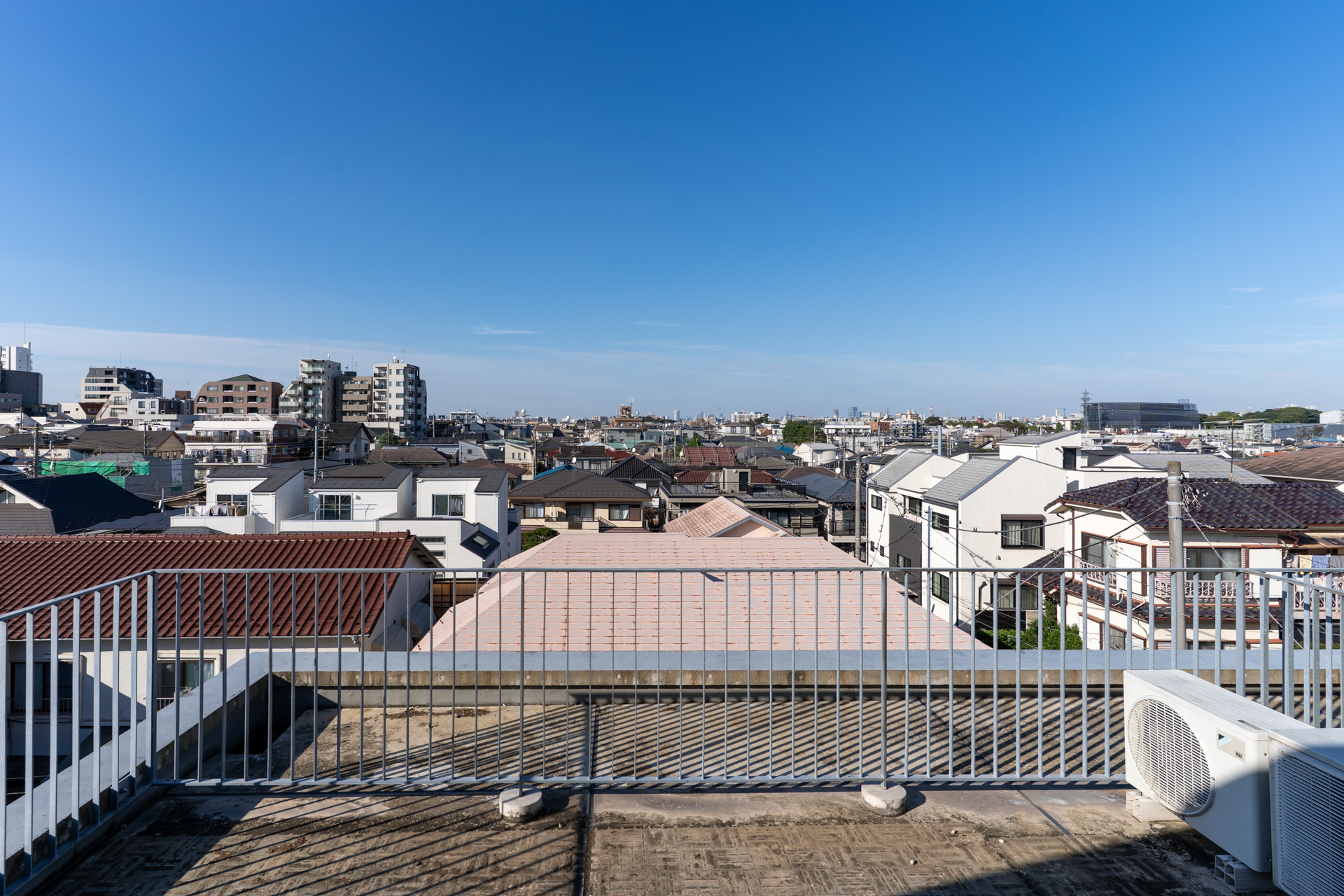 11帖の広々としたルーフテラス