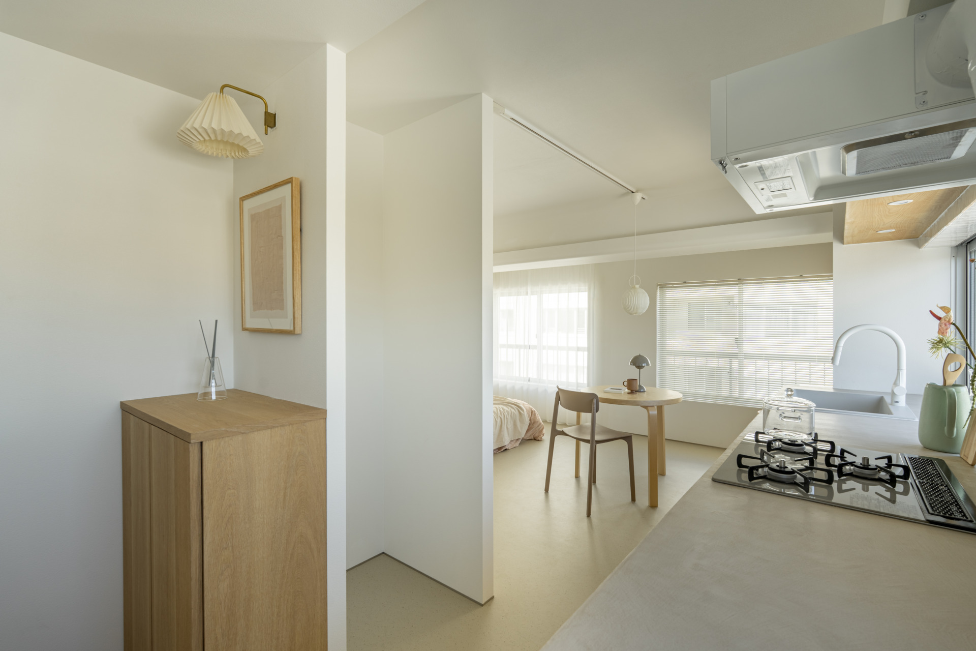 玄関側からお部屋全景