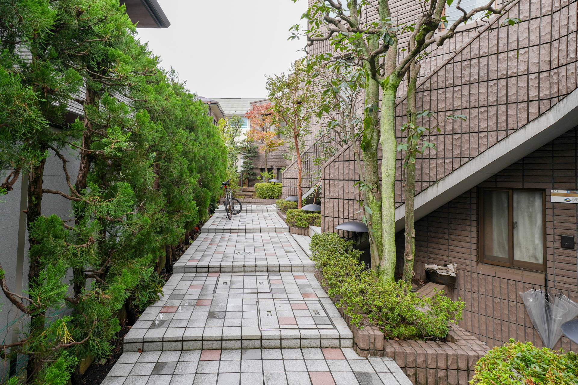 4世帯のみの低層マンション
