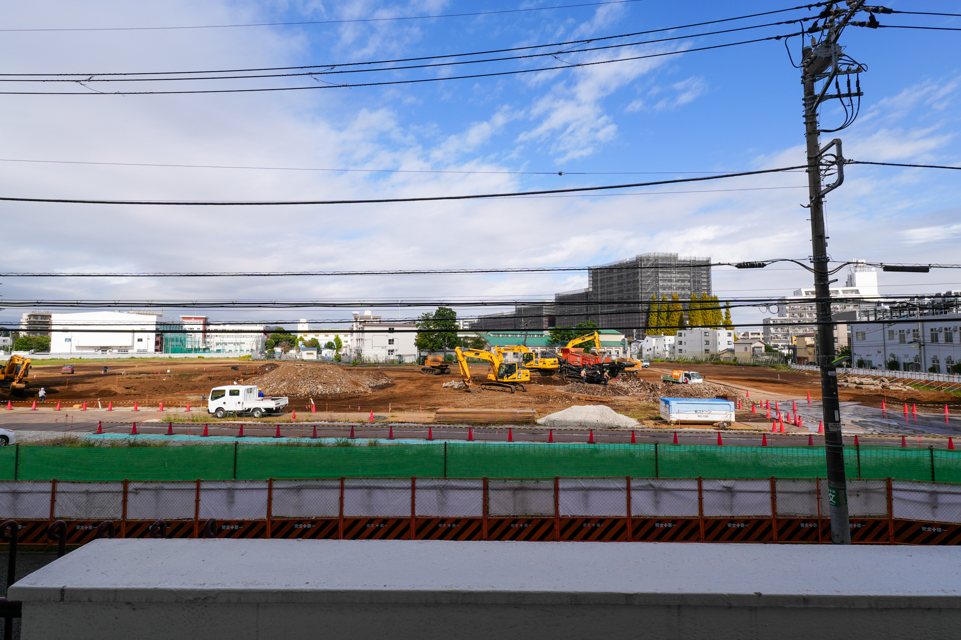 洋室の向かいは絶賛工事中！